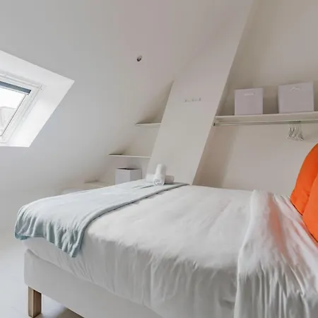 Maison Moderne De 3 Chambres, Proche Du Tram Gasthuis 3*